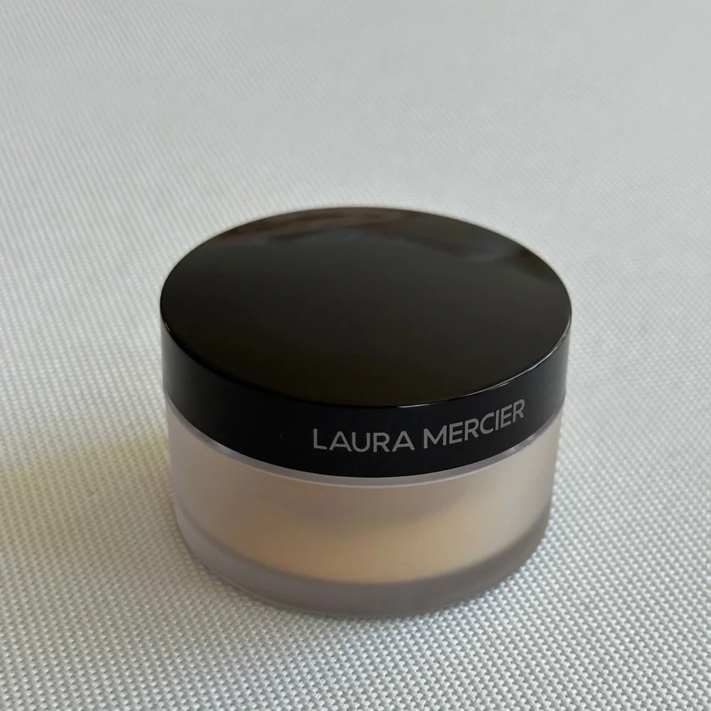 NWT Laura Mercier Secret Brightening Under Eye Setting Powder - Picture 3 of 3